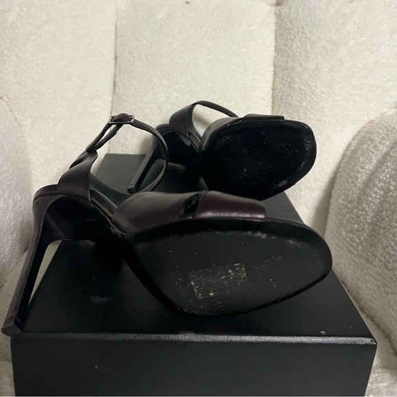 Yves Saint Laurent heel - Picture 3 of 5